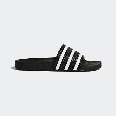 Review tâm đắc: 1 Đôi dép bánh mì Adidas Adilette Made in Italia – Món quà cho đôi chân!