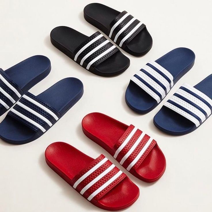 Đánh giá 100% thực tế: Dép Bánh Mì Adidas Adilette Chính Hãng tại BMT – Đáng tiền hay Chỉ là Trào lưu?