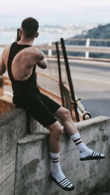 Dép bánh mì adidas