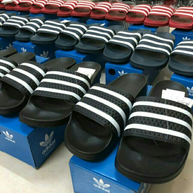 Những tín đồ chơi hàng chính hãng adidas
